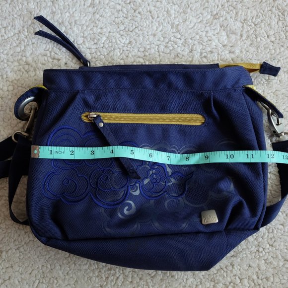 Haiku Bottle-to-Bags - Crossbody Bag - Picture 7 of 8
